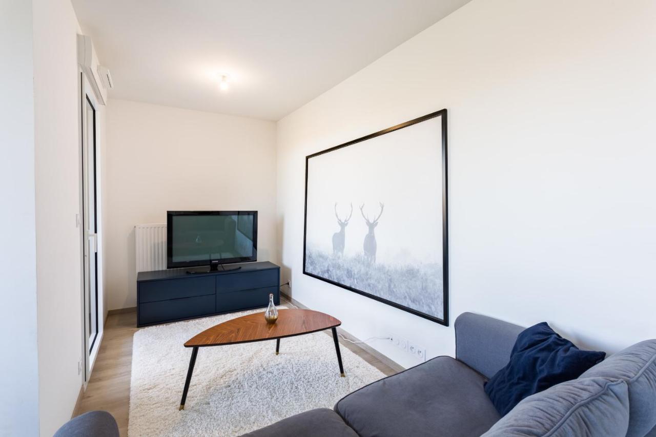 Le Rio, Appartement Avec Terrasse & Parking Rennes Exterior photo