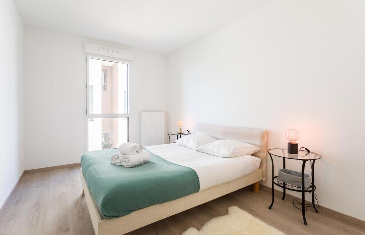 Le Rio, Appartement Avec Terrasse & Parking Rennes Exterior photo