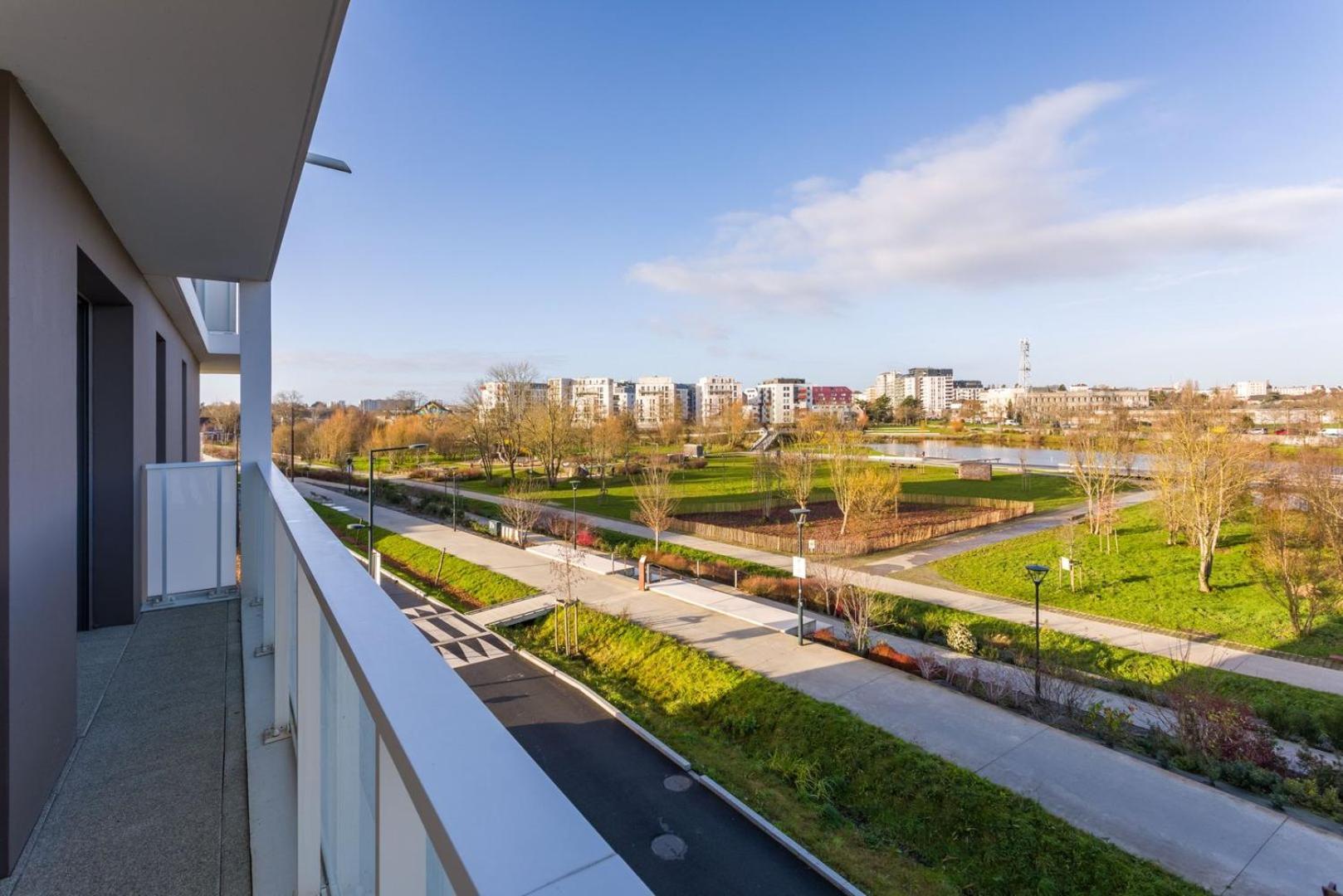 Le Rio, Appartement Avec Terrasse & Parking Rennes Exterior photo